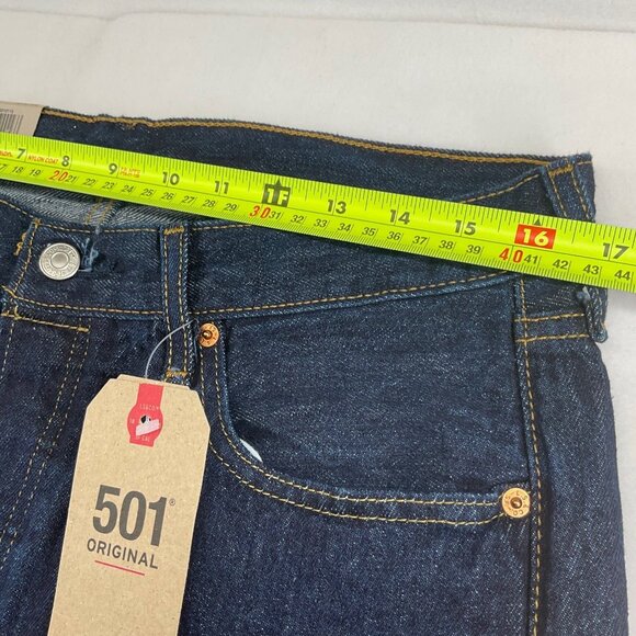 NWT LEVI'S 501 Jeans Men's 33W 34L Button Fly Dark Blue PAKISTAN MADE - Picture 3 of 10